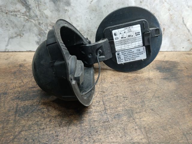 bontott SKODA FABIA III Tankajtó