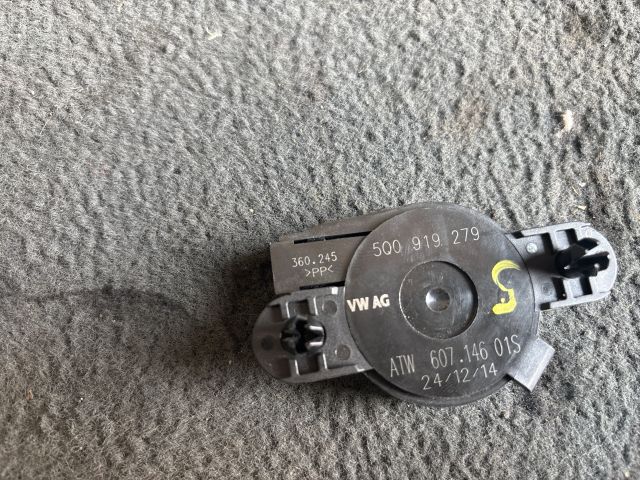 bontott SKODA FABIA III Tolatóradar Hangszóró