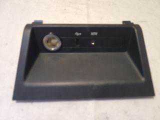 bontott SKODA FABIA III USB Aljzat