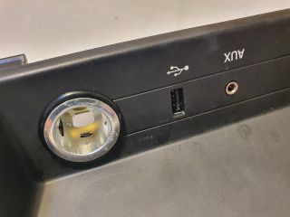 bontott SKODA FABIA III USB Aljzat