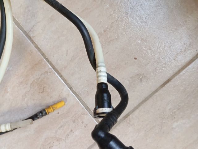 bontott SKODA FABIA III Üzemanyagcső