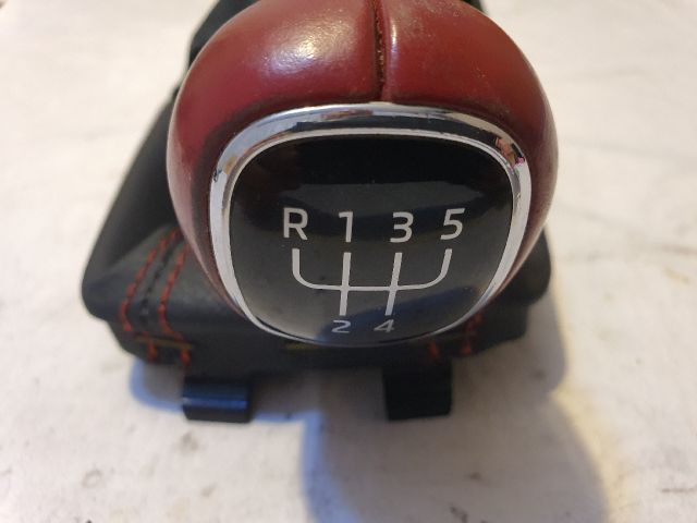 bontott SKODA FABIA III Váltószoknya