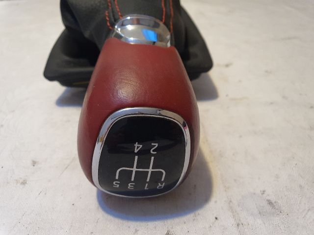 bontott SKODA FABIA III Váltószoknya