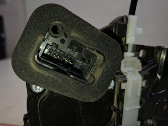 bontott SKODA FABIA IV Bal első Ajtózár