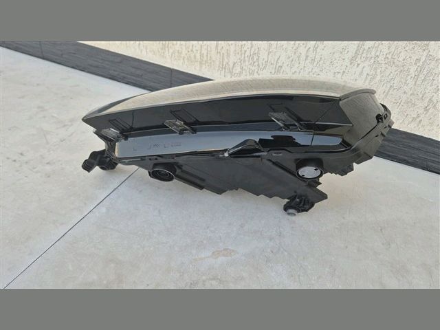 bontott SKODA FABIA IV Bal Fényszóró