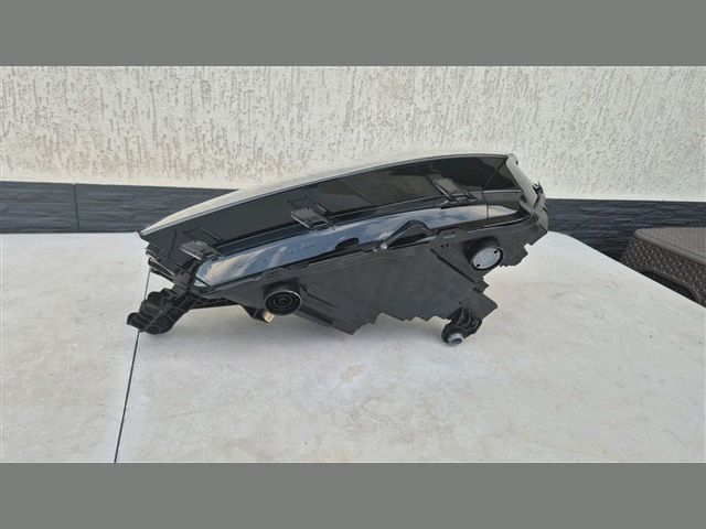 bontott SKODA FABIA IV Bal Fényszóró