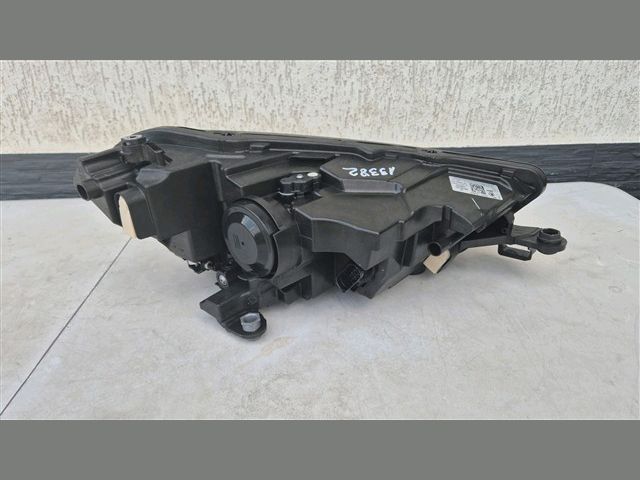 bontott SKODA FABIA IV Bal Fényszóró