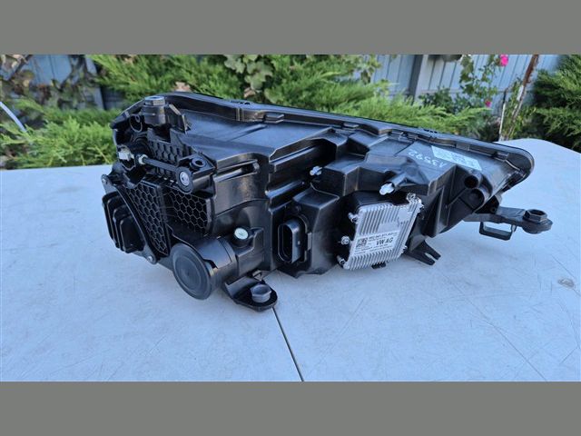 bontott SKODA FABIA IV Bal Fényszóró