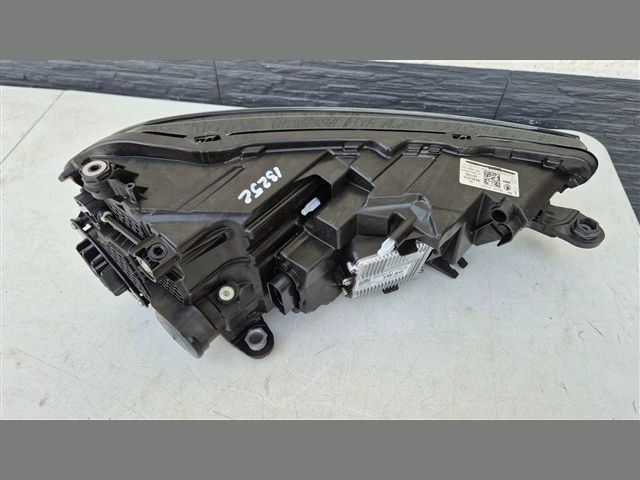 bontott SKODA FABIA IV Bal Fényszóró