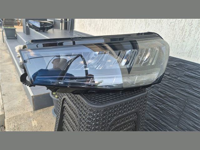 bontott SKODA FABIA IV Bal Fényszóró