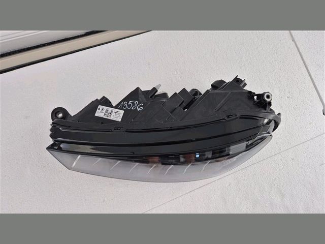 bontott SKODA FABIA IV Bal Fényszóró