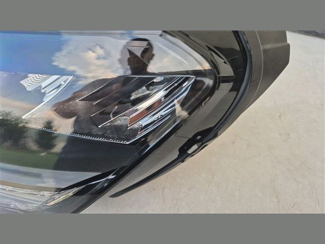 bontott SKODA FABIA IV Bal Fényszóró