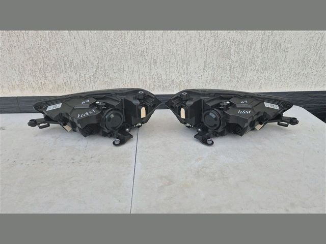 bontott SKODA FABIA IV Bal Fényszóró