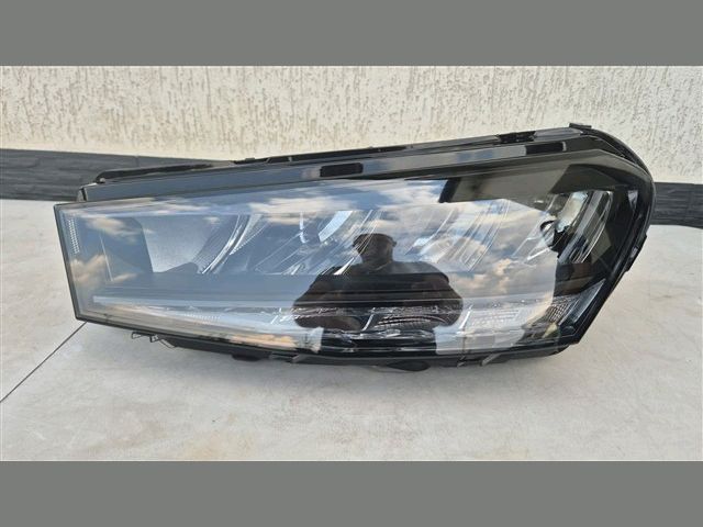 bontott SKODA FABIA IV Bal Fényszóró