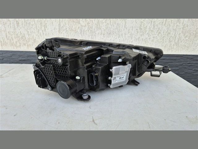 bontott SKODA FABIA IV Bal Fényszóró