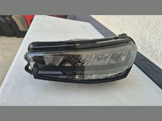 bontott SKODA FABIA IV Bal Fényszóró