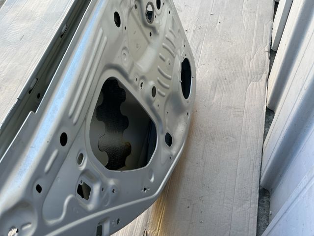 bontott SKODA FABIA IV Bal hátsó Ajtó (Üres lemez)