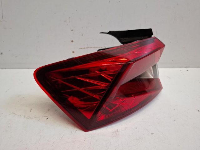 bontott SKODA FABIA IV Bal Külső Hátsó Lámpa