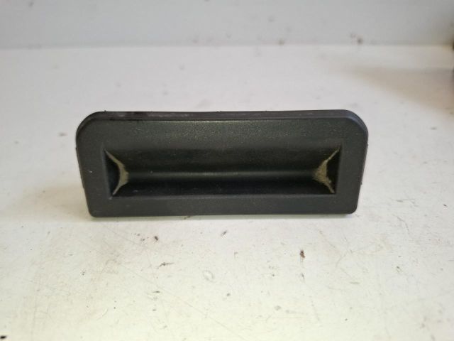 bontott SKODA FABIA IV Csomagtérajtó Kilincs