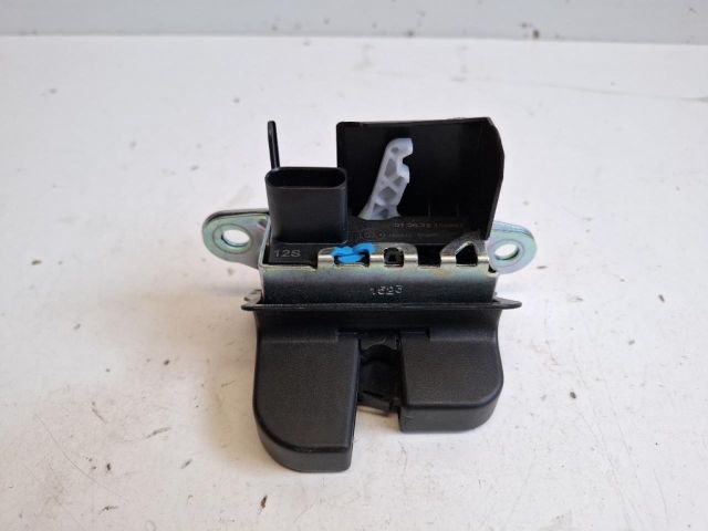 bontott SKODA FABIA IV Csomagtérajtó Zárszerkezet