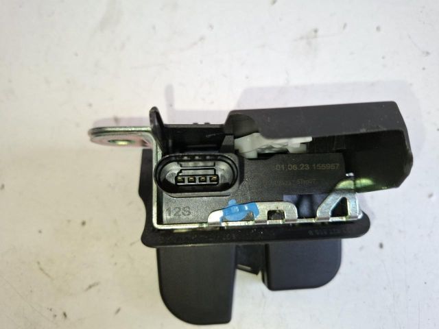 bontott SKODA FABIA IV Csomagtérajtó Zárszerkezet