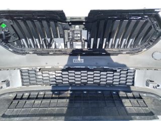 bontott SKODA FABIA IV Első Lökhárító (Üresen)