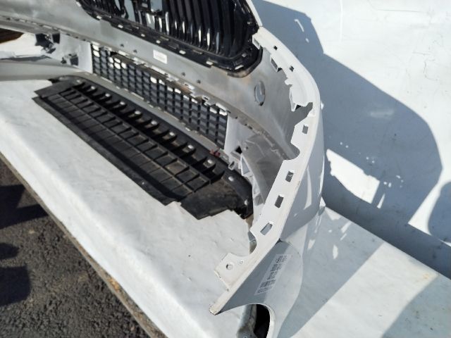 bontott SKODA FABIA IV Első Lökhárító (Üresen)