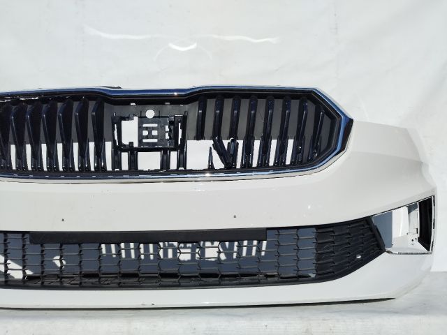 bontott SKODA FABIA IV Első Lökhárító (Üresen)