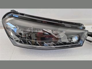 bontott SKODA FABIA IV Fényszóró (Pozíciófüggetlen)