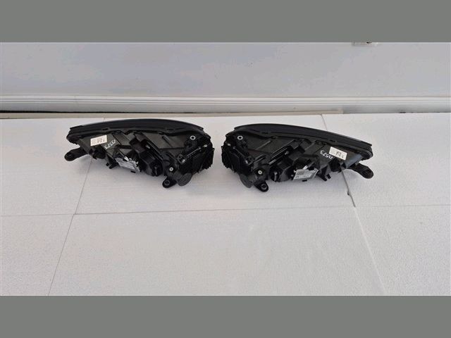 bontott SKODA FABIA IV Fényszóró (Pozíciófüggetlen)