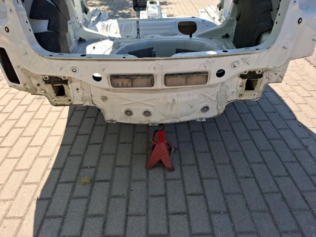 bontott SKODA FABIA IV Hátfal