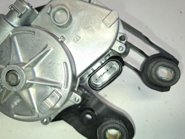 bontott SKODA FABIA IV Hátsó Ablaktörlő Motor