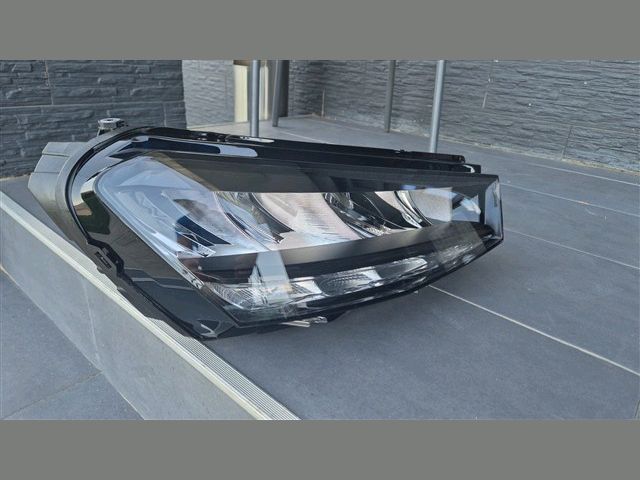 bontott SKODA FABIA IV Jobb Fényszóró