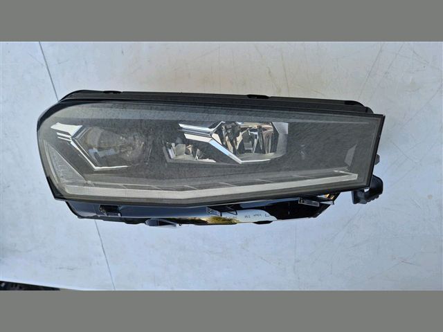 bontott SKODA FABIA IV Jobb Fényszóró