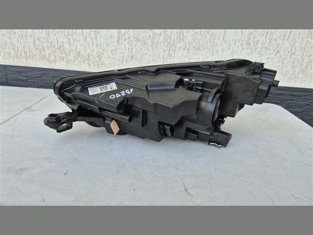 bontott SKODA FABIA IV Jobb Fényszóró