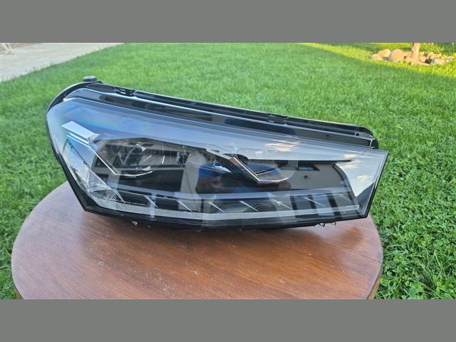 bontott SKODA FABIA IV Jobb Fényszóró