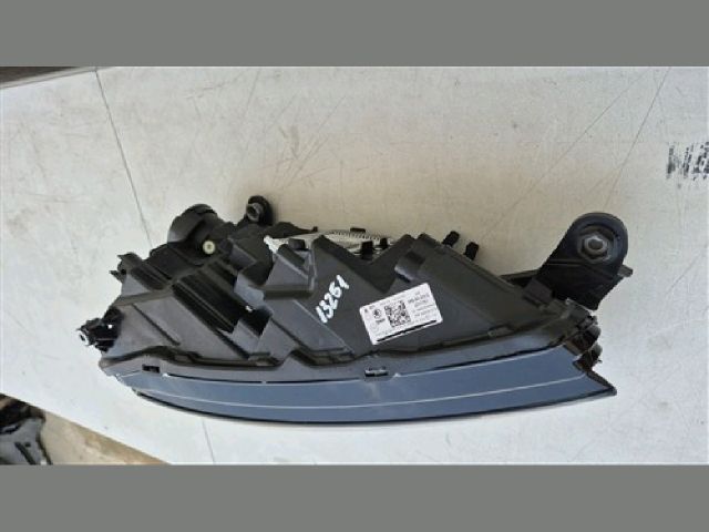 bontott SKODA FABIA IV Jobb Fényszóró