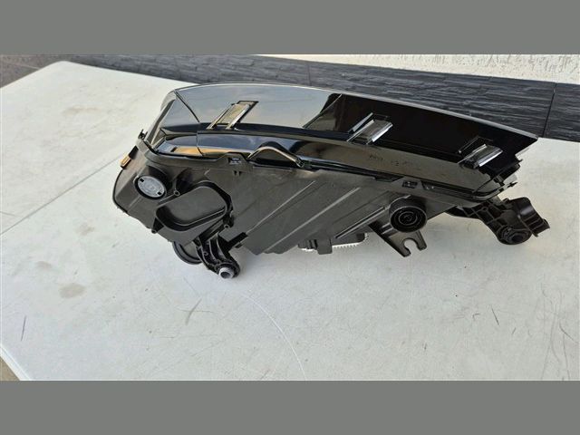 bontott SKODA FABIA IV Jobb Fényszóró