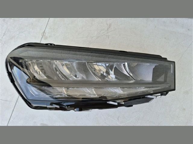 bontott SKODA FABIA IV Jobb Fényszóró