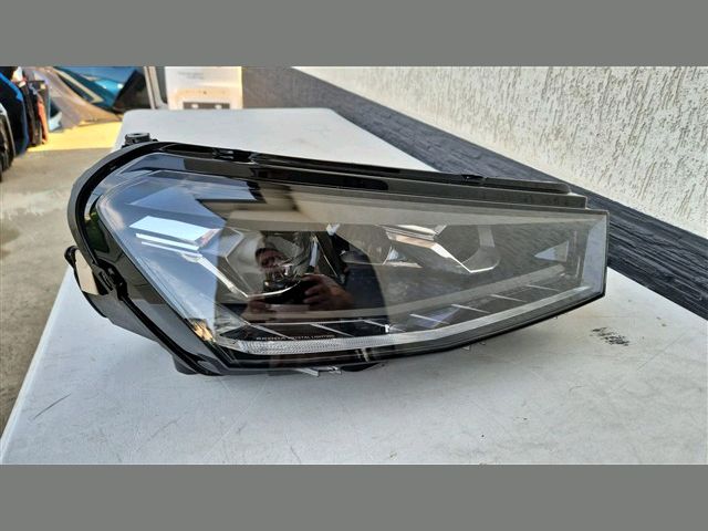 bontott SKODA FABIA IV Jobb Fényszóró