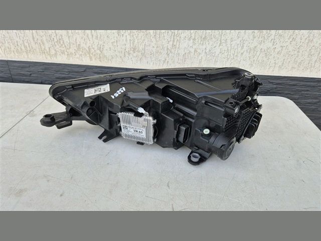 bontott SKODA FABIA IV Jobb Fényszóró