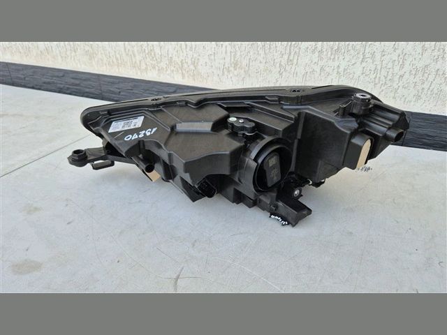 bontott SKODA FABIA IV Jobb Fényszóró