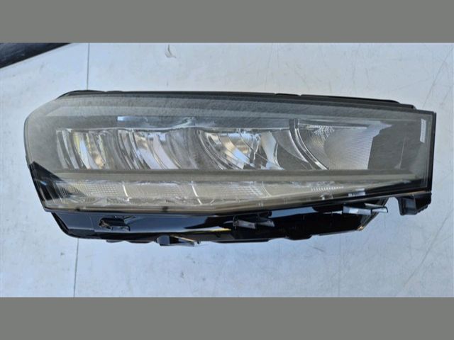 bontott SKODA FABIA IV Jobb Fényszóró