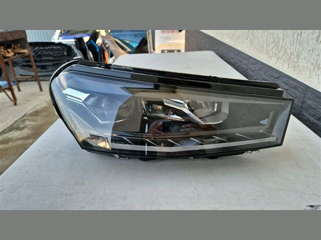 bontott SKODA FABIA IV Jobb Fényszóró