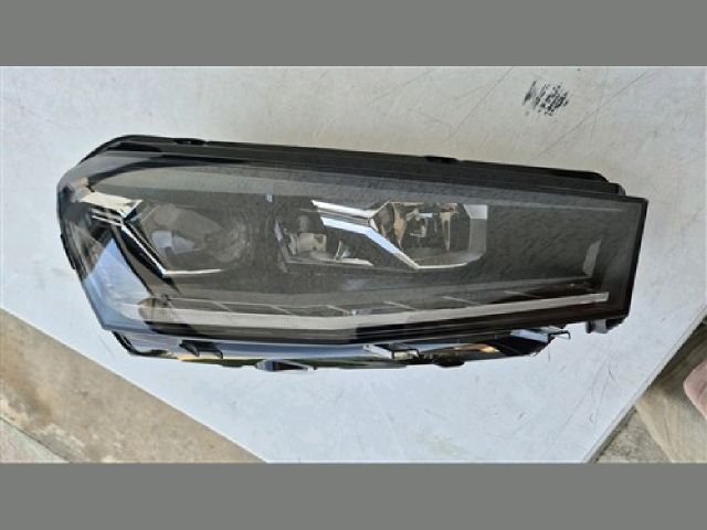 bontott SKODA FABIA IV Jobb Fényszóró