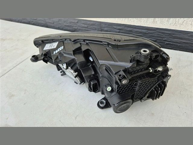 bontott SKODA FABIA IV Jobb Fényszóró