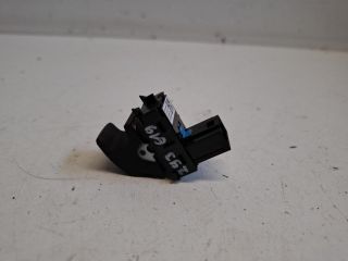 bontott SKODA FABIA IV Jobb hátsó Ablakemelő Kapcsoló