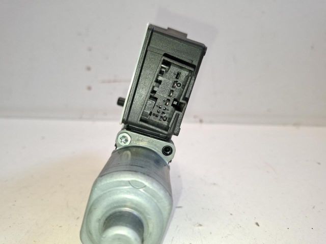 bontott SKODA FABIA IV Jobb hátsó Ablakemelő Motor