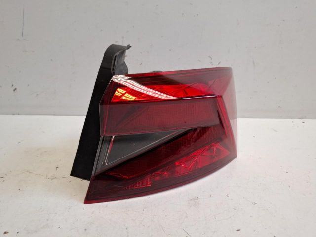 bontott SKODA FABIA IV Jobb Külső Hátsó Lámpa