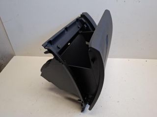 bontott SKODA FABIA IV Kesztyűtartó